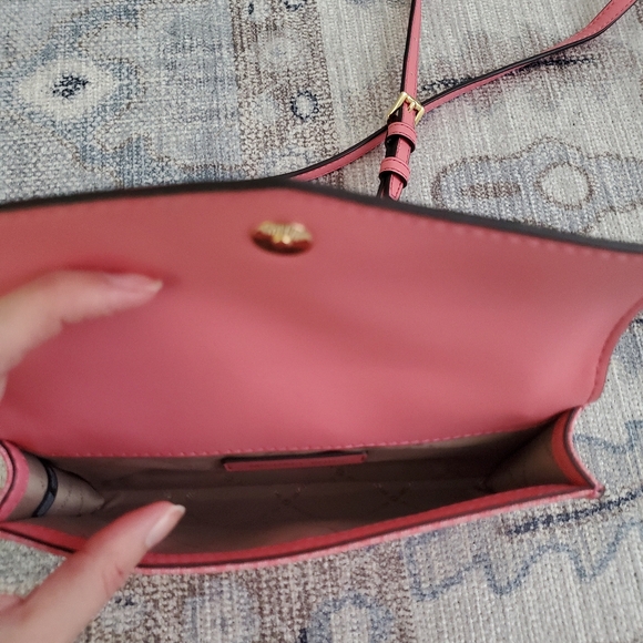 Michael Kors Pink Signature Coated Canvas and Leather Envelope Flap Clutch - Picture 7 of 16